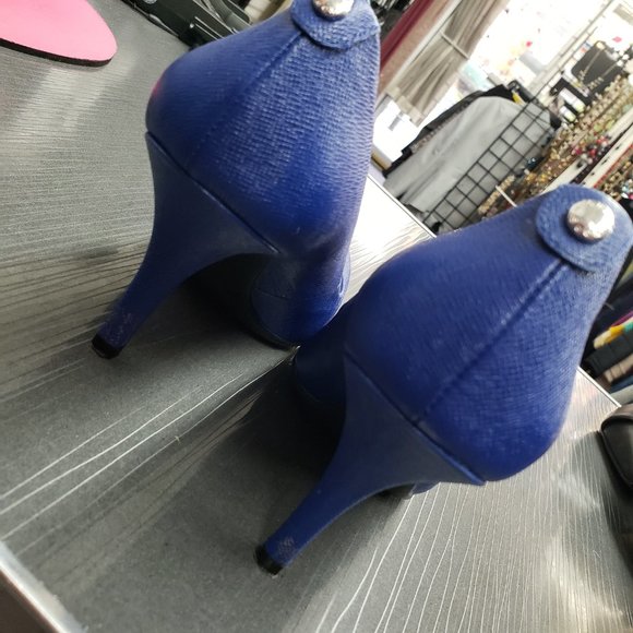 Michael Kors Women's size 5.5 Cobalt Blue 3 inch Leather Heels - no box - Picture 6 of 13